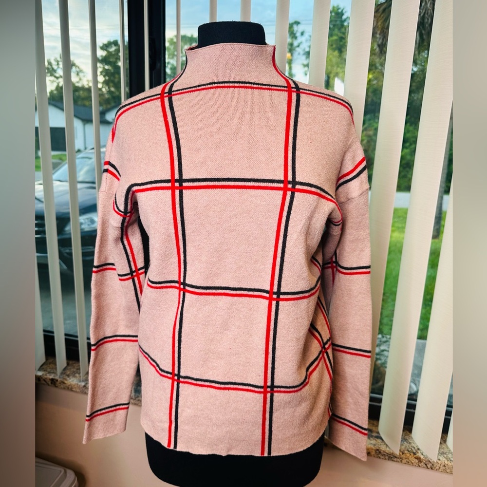 Tahari Beige Plaid Long Sleeve Super Soft Turtleneck Preppy Sweater Size Small